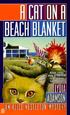 A Cat on a Beach Blanket: An Alice Nestleton Mystery