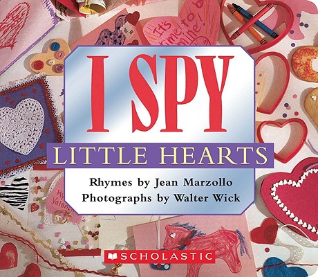 I Spy Little Hearts (with foil): A Book of Picture Riddles