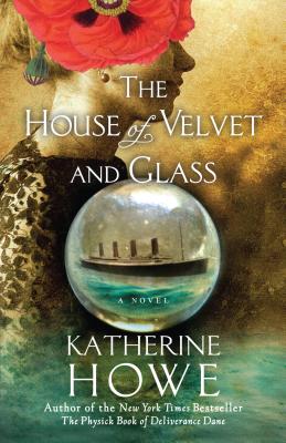 The House of Velvet and Glass (Thorndike Press Large Print Basic Series)