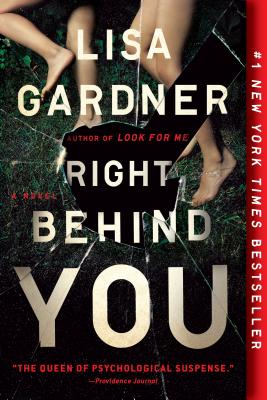 Right Behind You: A Novel (FBI Profiler)
